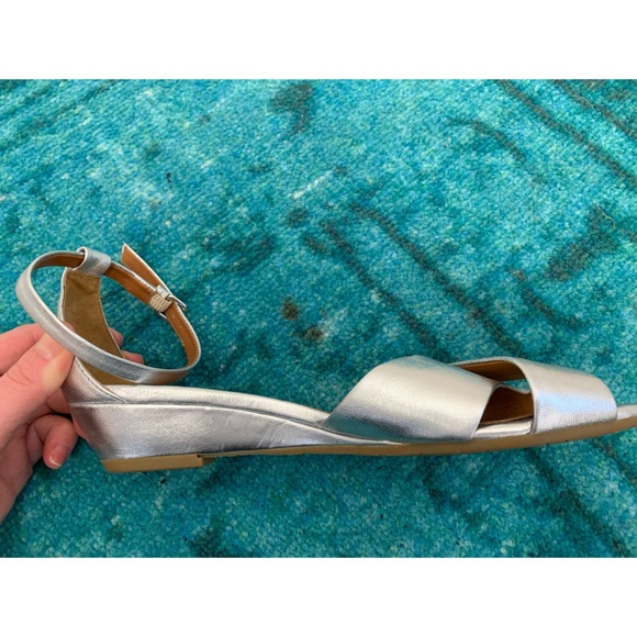 Marc By Marc Jacobs Clean Wedge Sandal Silver - Picture 3 of 10